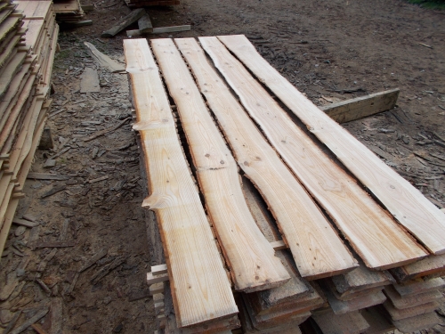 Douglasie unbesäumte Bretter, Schwartenbretter, Zaun 14-25x2,3x200cm versandkostenfrei innerhalb Deutschland