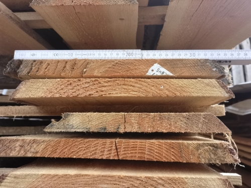 Douglasie unbesäumte Bretter, Schwartenbretter, Zaun 27-40x2,8x200cm versandkostenfrei innerhalb Deutschland