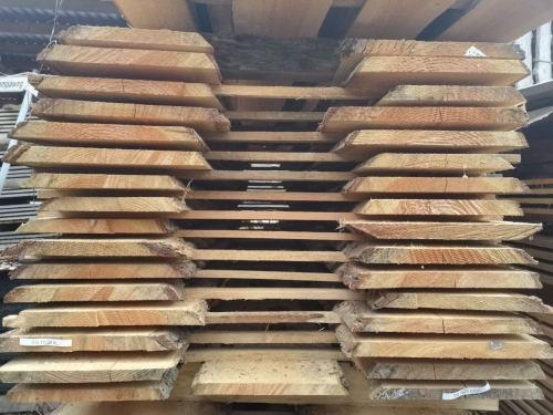 Douglasie unbesäumte Bretter, Schwartenbretter, Zaun 27-40x2,8x250cm versandkostenfrei innerhalb Deutschland