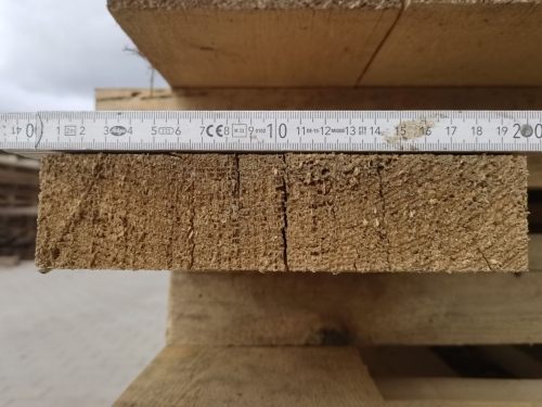 22x Fichte Bohle/Kantholz 20x5x300cm, Sonderpreis: 17,81€/Stück oder alle 22 Stück mit 5% Rabatt 372,32€