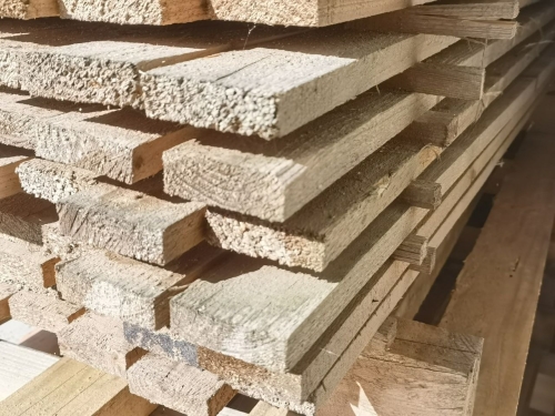 127x Fichte besäumte Bretter/Sparschalung 7,5x2,3x250cm, Sonderpreis: 2,56€/Stück oder alle 127 Stück mit 5% Rabatt 308,96€