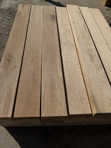 Eiche Wildeiche Riffelbohle Terrassendiele aus eigener Produktion 13x3x40 Zuschnitt