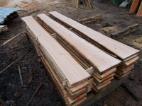 Douglasie unbesäumte Bretter, Schwartenbretter, Zaun 20-30x2,3x200cm versandkostenfrei innerhalb Deutschland